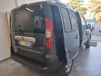 Usata Fiat Doblò 120 CV (88 kW) 2008 Grigio Monovolume