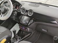 Usata Opel Adam Glam 70 CV (51 kW) 2017 Giallo pastello Utilitaria