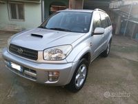 usata Toyota RAV4 2.0i 16V cat 5 porte