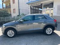Usata VW T-Roc Business 116 CV (85 kW) 2019 Grigio SUV