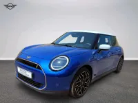 Usata Mini Cooper SE Favoured 160 kW (218 CV) 2026 Blu/azzurro Utilitaria