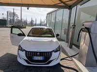 Usata Peugeot 208 Allure 75 CV (55 kW) 2023 Bianco Utilitaria