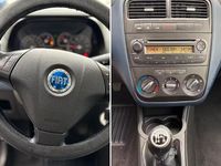 Usata Fiat Grande Punto 65 CV (47 kW) 2007 Grigio Utilitaria