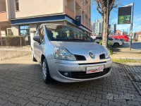 Usata Renault Modus 75 CV (55 kW) 2011 Grigio Monovolume