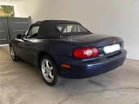 Usata Mazda MX5 116 CV (85 kW) 2003 Blu Cabrio