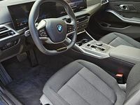 Usado BMW 318 156 CV (114 kW) 2024 Azul Familiar