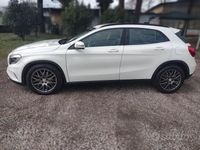 Usata Mercedes GLA200 Executive 136 CV (100 kW) 2014 Bianco SUV