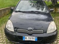 Usata Toyota Yaris Sol 68 CV (50 kW) 2000 Nero Berlina