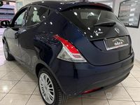 Usata Lancia Ypsilon 69 CV (50 kW) 2018 Blu Utilitaria