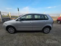 Usata VW Polo Comfortline 75 CV (55 kW) 2005 Grigio Utilitaria