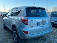 usata Toyota RAV4 RAV 42.2 d-cat Luxury 150cv auto dpf my09