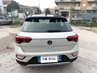 Usata VW T-Roc Life 110 CV (80 kW) 2023 Ascot gray SUV
