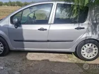 Usata Renault Modus 184 CV (135 kW) 2012 Grigio Monovolume