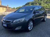 Usata Opel Astra Cosmo 125 CV (91 kW) 2011 Grigio Station wagon