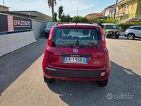 Usata Fiat Panda Lounge 85 CV (62 kW) 2013 Rosso Utilitaria