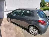 Usata Peugeot 208 68 CV (50 kW) 2015 Grigio Utilitaria