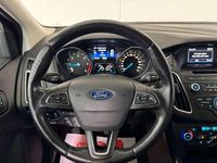Begagnad Ford Focus Titanium 120 HK (88 kW) 2016 Grå Kombi