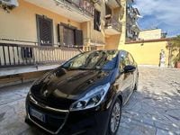 Usata Peugeot 208 Active 75 CV (55 kW) 2017 Nero Utilitaria
