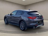 Usata Alfa Romeo Stelvio Executive 210 CV (154 kW) 2017 Grigio SUV