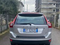 usata Volvo XC60 2.4 d5 Momentum awd 205cv