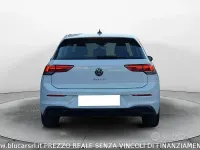 Usata VW Golf VIII Life 110 CV (80 kW) 2022 Bianco Utilitaria