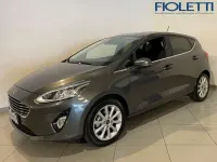 Usata Ford Fiesta Titanium 86 CV (63 kW) 2018 Grigio Utilitaria