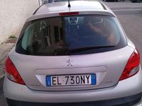 Gebraucht Peugeot 207 Active 68 PS (50 kW) 2012 Limousine