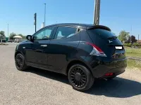 Usata Lancia Ypsilon 69 CV (50 kW) 2022 Nero Utilitaria