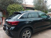 Usata VW T-Roc R-line 150 CV (110 kW) 2024 Nero SUV