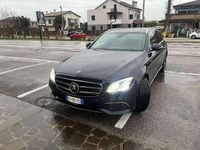 Usata Mercedes E300 Premium Plus 194 CV (142 kW) 2019 Blu/azzurro Station wagon
