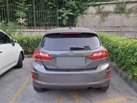 Usata Ford Fiesta 85 CV (62 kW) 2017 Grigio Utilitaria
