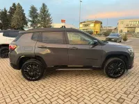 Gebraucht Jeep Compass 179 PS (131 kW) 2023 Grau SUV