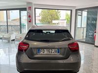 Usata Mercedes A180 116 CV (85 kW) 2016 Grigio Berlina