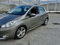 Usata Peugeot 208 Allure 68 CV (50 kW) 2013 Utilitaria