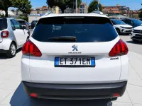 Usata Peugeot 2008 Active 68 CV (50 kW) 2013 Bianco SUV