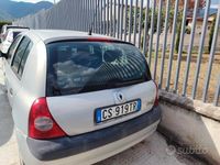 Usata Renault Clio II Dynamique 75 CV (55 kW) 2004 Grigio Berlina