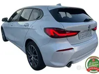 Usado BMW 118 Advantage 136 CV (100 kW) 2024 Blanco Utilitario