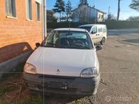 Usata Renault Clio 58 CV (42 kW) 1997 Bianco Utilitaria