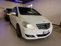 Usata Mercedes B180 Executive 109 CV (80 kW) 2011 Bianco Utilitaria