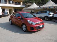 Usata Kia Rio 85 CV (62 kW) 2017 Rosso Berlina