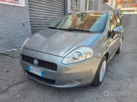 Usata Fiat Grande Punto Dynamic 65 CV (47 kW) 2006 Grigio Utilitaria