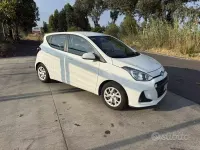Usata Hyundai i10 66 CV (48 kW) 2017 Bianco Utilitaria