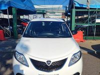 Usata Lancia Ypsilon Platinum 69 CV (50 kW) 2016 Bianco Utilitaria