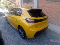 Usata Peugeot 208 Active 102 CV (75 kW) 2022 Giallo pastello Utilitaria