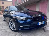 Usata BMW 318 150 CV (110 kW) 2016 Blu Station wagon