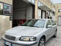 Usata Volvo V70 Summum 163 CV (119 kW) 2004 Argento Station wagon