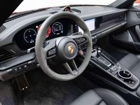 Usata Porsche 911 485 CV (356 kW) 2024 Indisch rot  guards red Cabrio