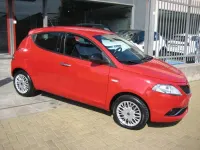 Usata Lancia Ypsilon Gold 95 CV (69 kW) 2017 Rosso argilla Utilitaria