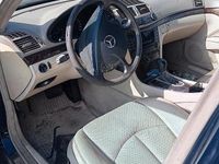 Usata Mercedes E220 177 CV (130 kW) 2006 Blu Berlina