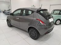 Usata Lancia Ypsilon 70 CV (51 kW) 2024 Grigio Utilitaria